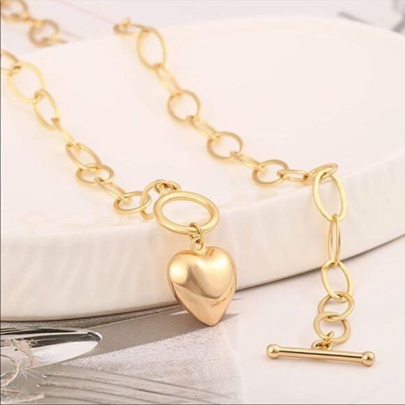 Medallion / Heart Pendant Chain Necklace - Picture 3 of 4